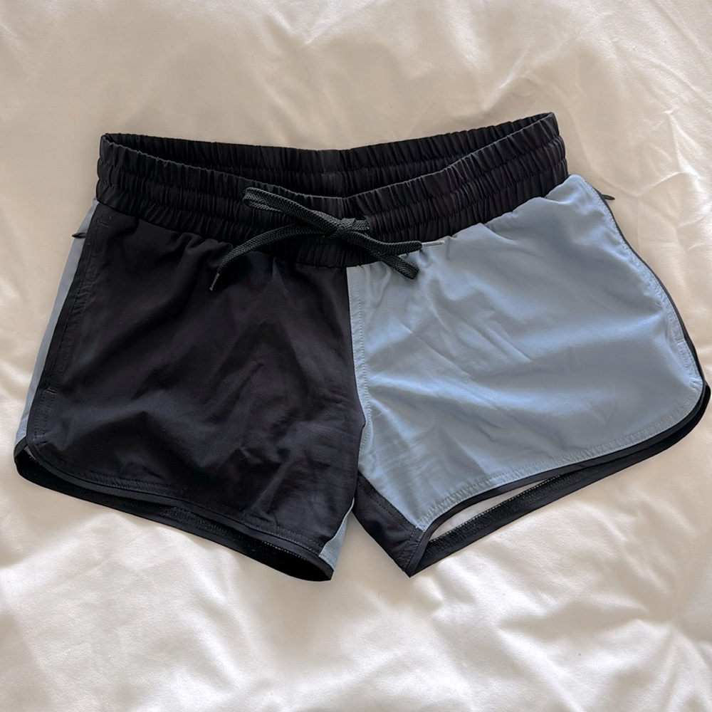 NiyamaSol gray and black sport shorts. (Size XS)